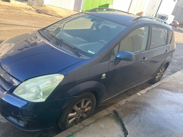 0367 TOYOTA COROLLA VERSO 2.0 2005