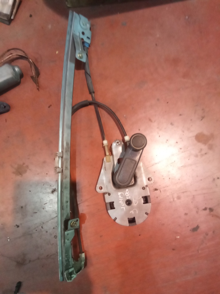 Elevalunas delantero derecho manual citroen jumpy '02