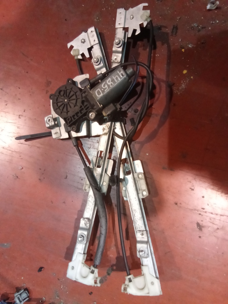 Elevalunas delantero derecho BMW serie 3 e46 '98