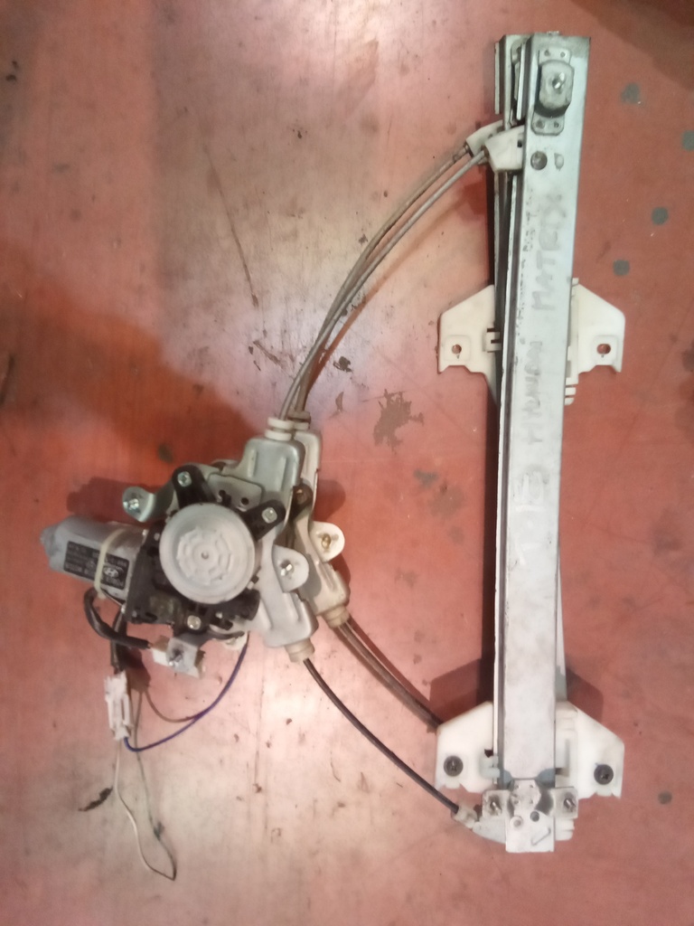 Elevalunas trasero izquierdo Hyundai matrix '01