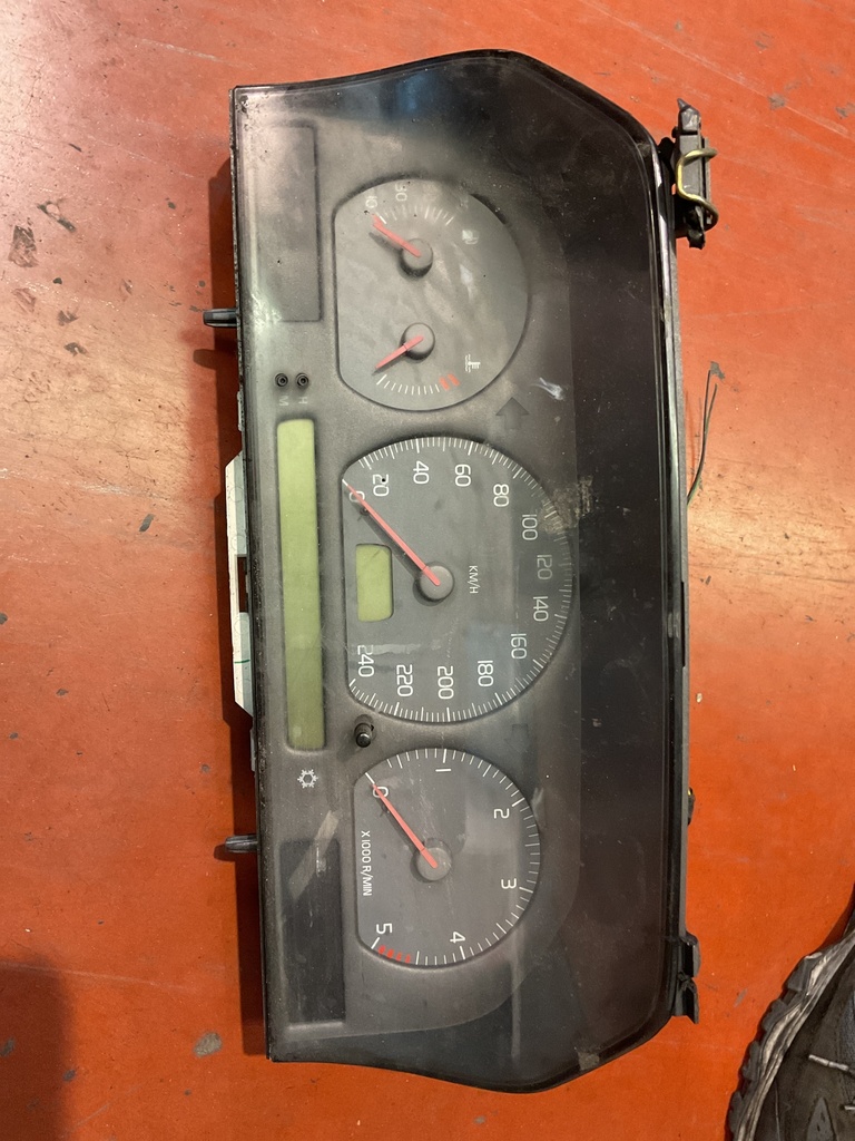 Cuadro instrumentos volvo v70 familiar 97