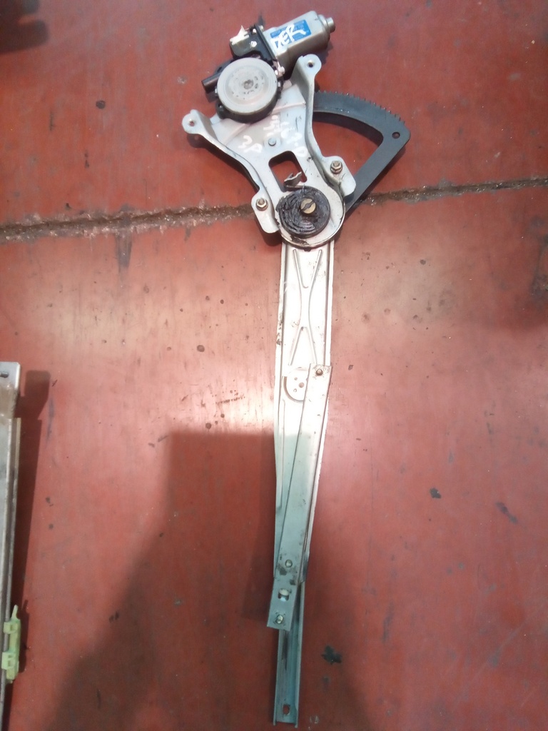 Elevalunas delantero derecho 3p Chevrolet kalos '05