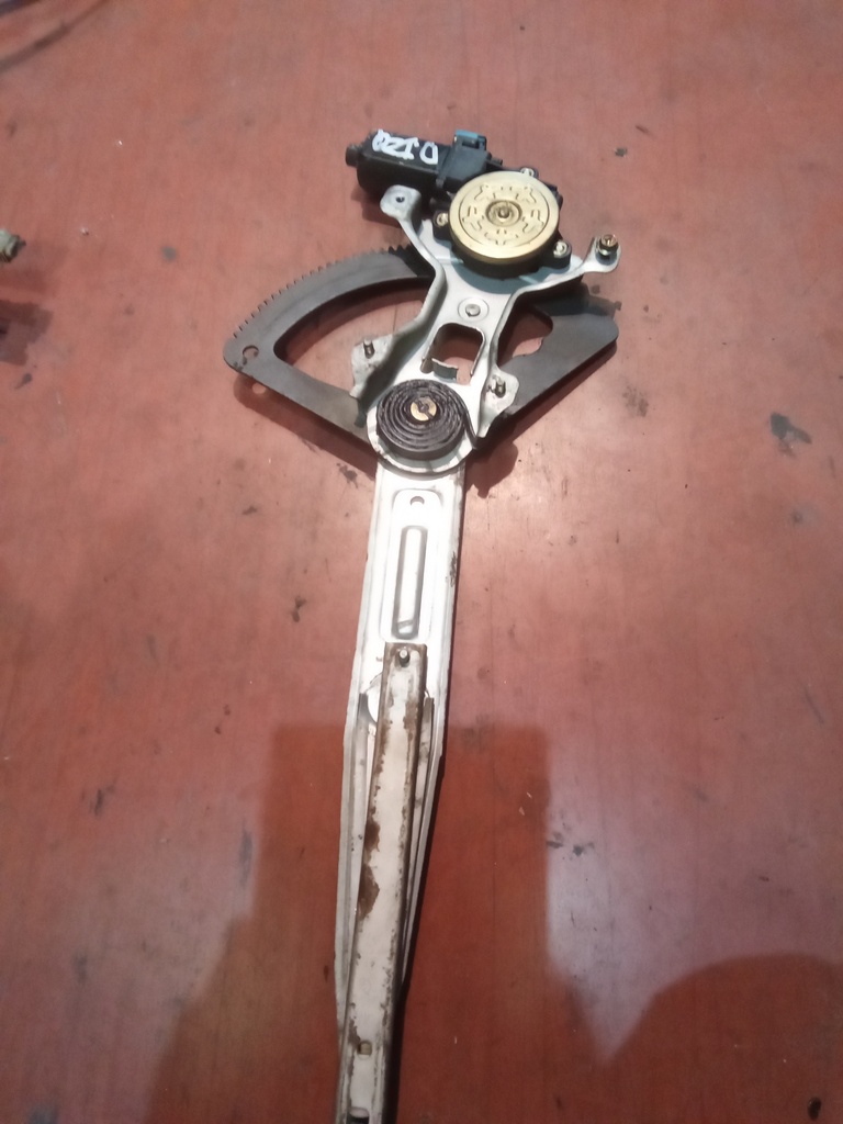 Elevalunas delantero izquierdo Daewoo tacuma '03