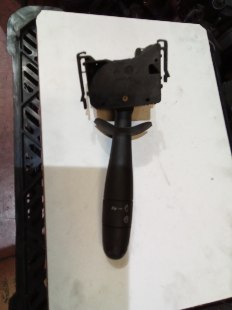 Mando de limpiaparabrisas renault master '05