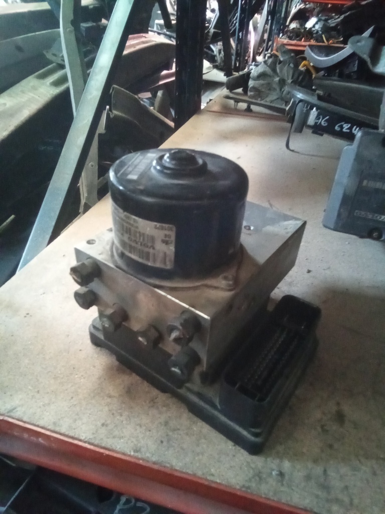 Módulo ABS Volvo s80 '04