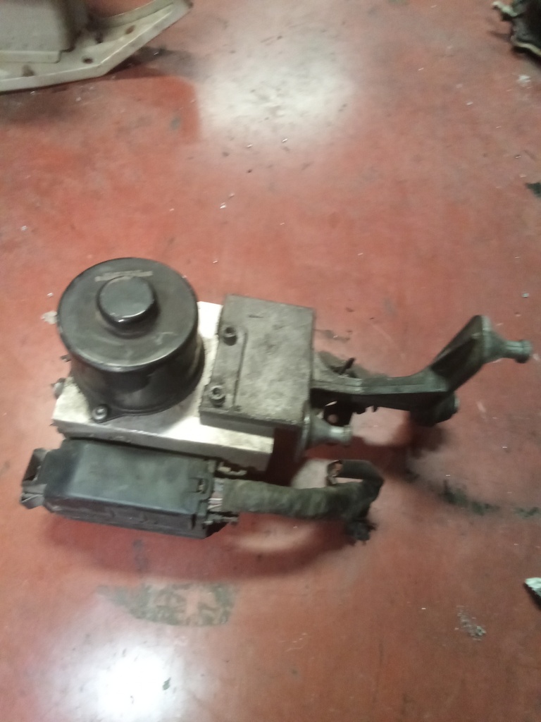 Módulo ABS Mercedes clase c w203