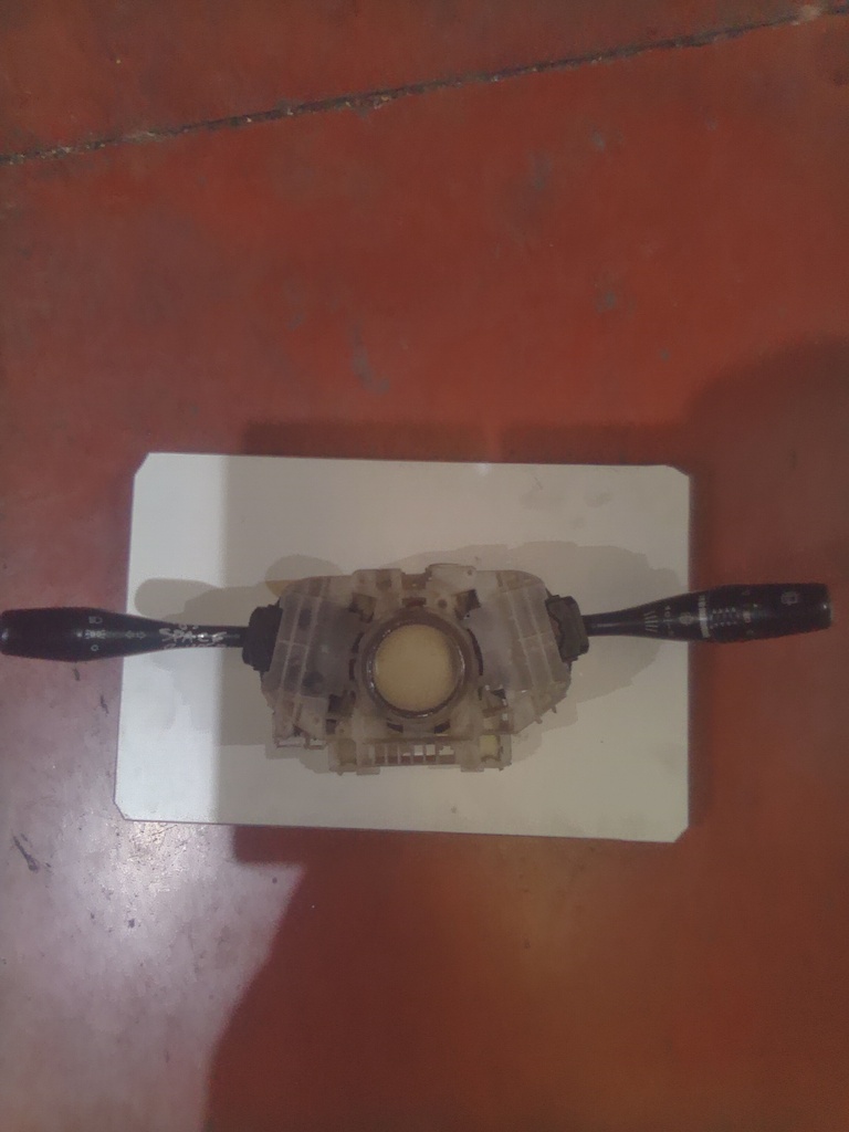 Mando multifuncion  mitsubishi space runer 01