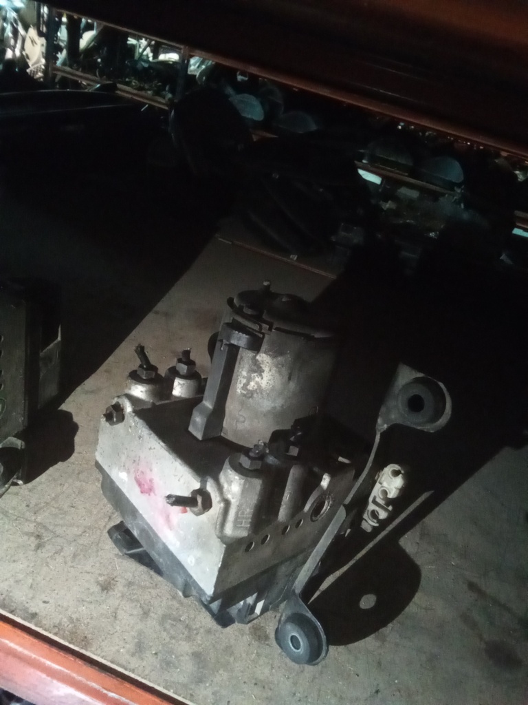 Módulo ABS audi a4 '96