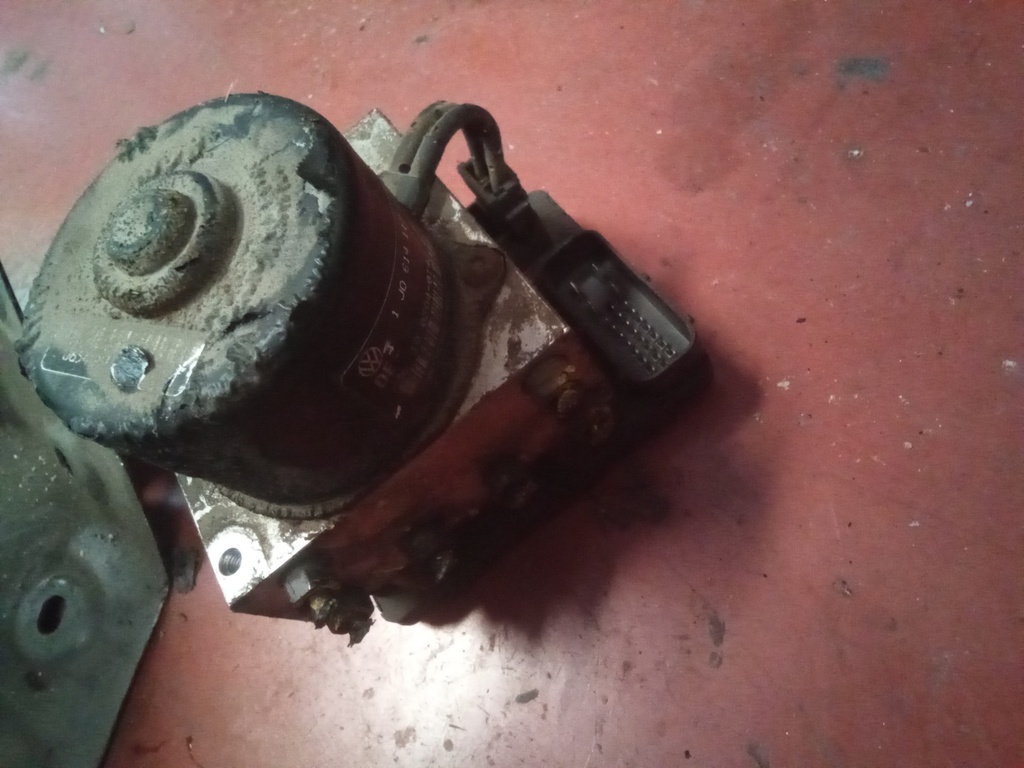 Módulo ABS skoda octavia '98