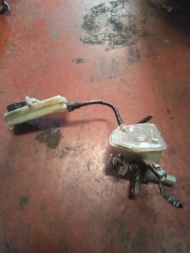 Bomba de freno Peugeot 307 1.6 hdi '06