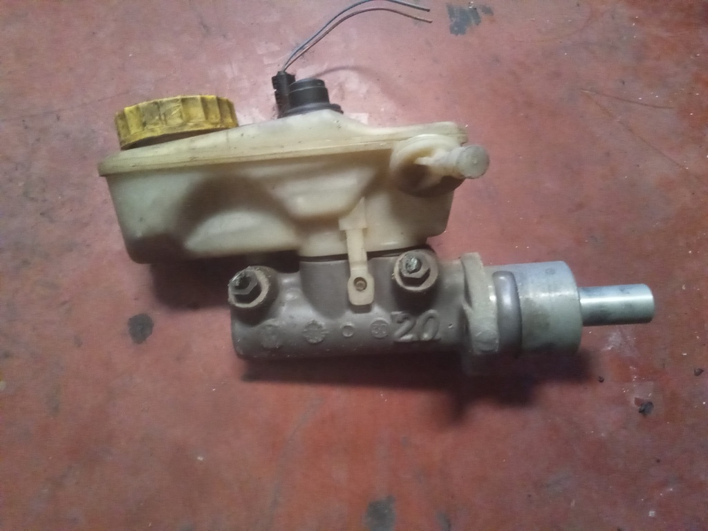 Bomba de freno Volkswagen polo 1.9 sdi '99