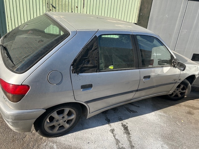 0441 PEUGEOT 306 1.9TD 1998