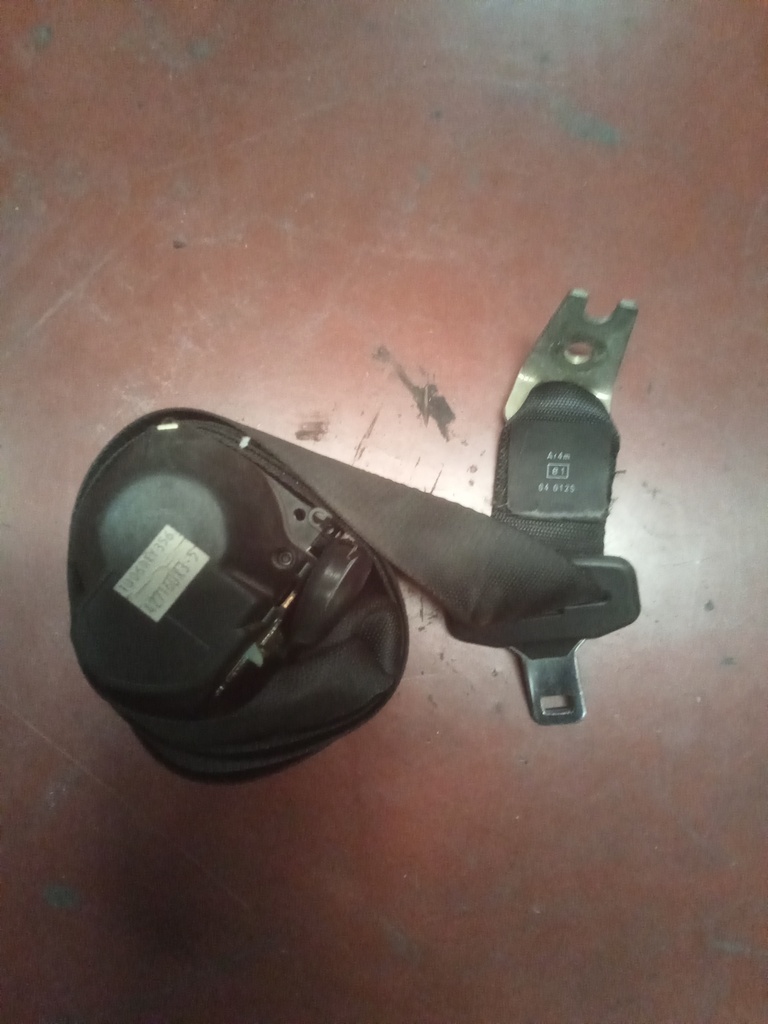 Cinturon trasero derecho ford mondeo '02