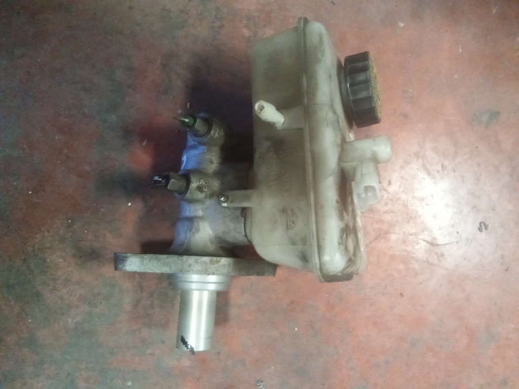 Bomba de freno Renault laguna 1.9 dci '04