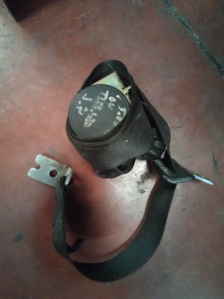 Cinturon trasero izquierdo 3p ford fiesta '07