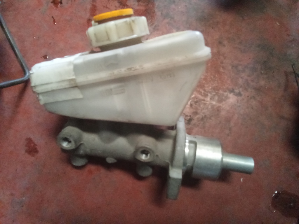 Bomba de freno Ford scort 1.8 td '97