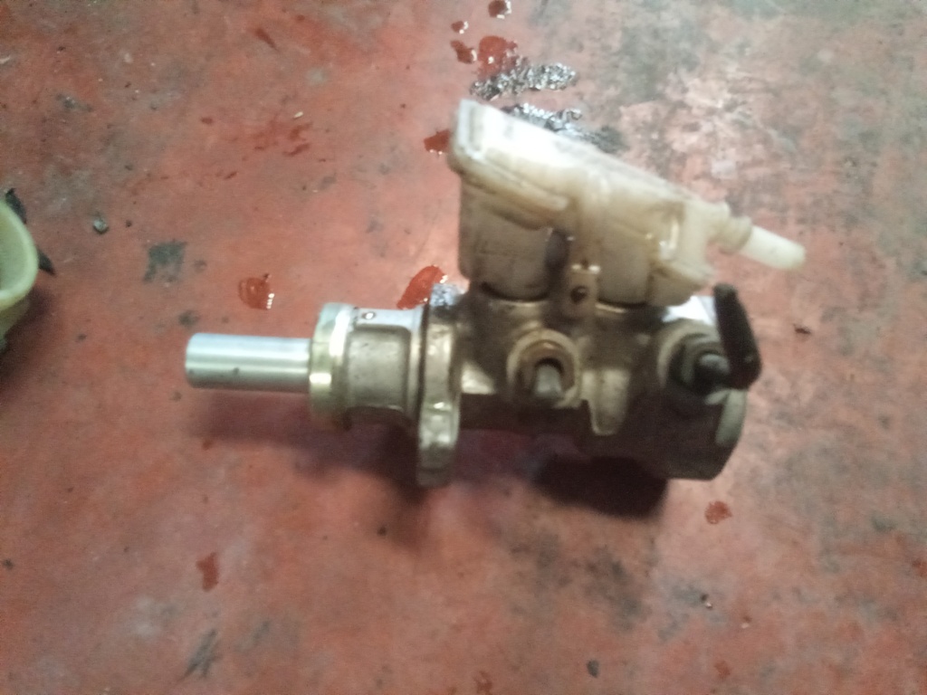 Bomba de freno Ford focus 1.8 tdci '01