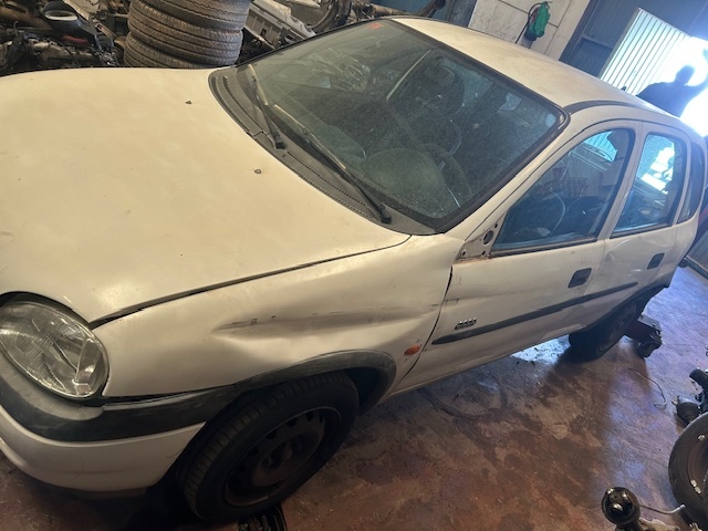 0458 OPEL CORSA 1.0 GASOLINA 2000