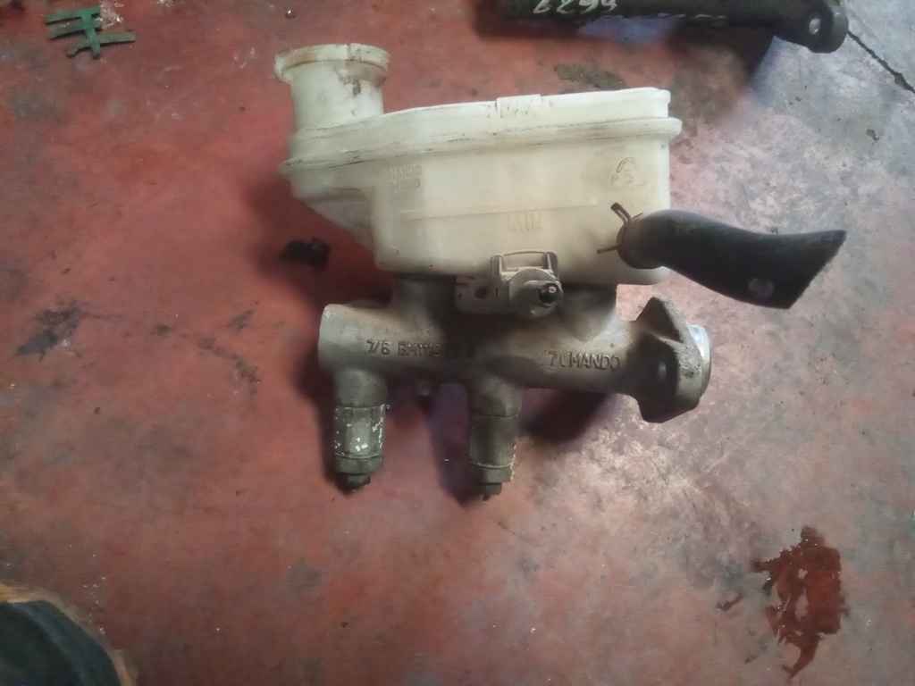 Bomba de freno Hyundai getz 1.5 crdi '02