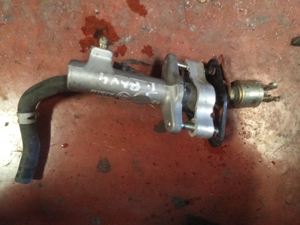 Bombín de embrague Toyota Rav4 '05