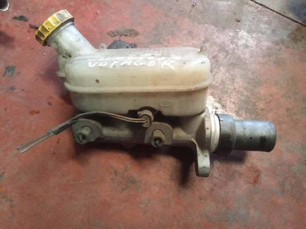 Bomba de freno Chrysler Voyager 2.5crd '05