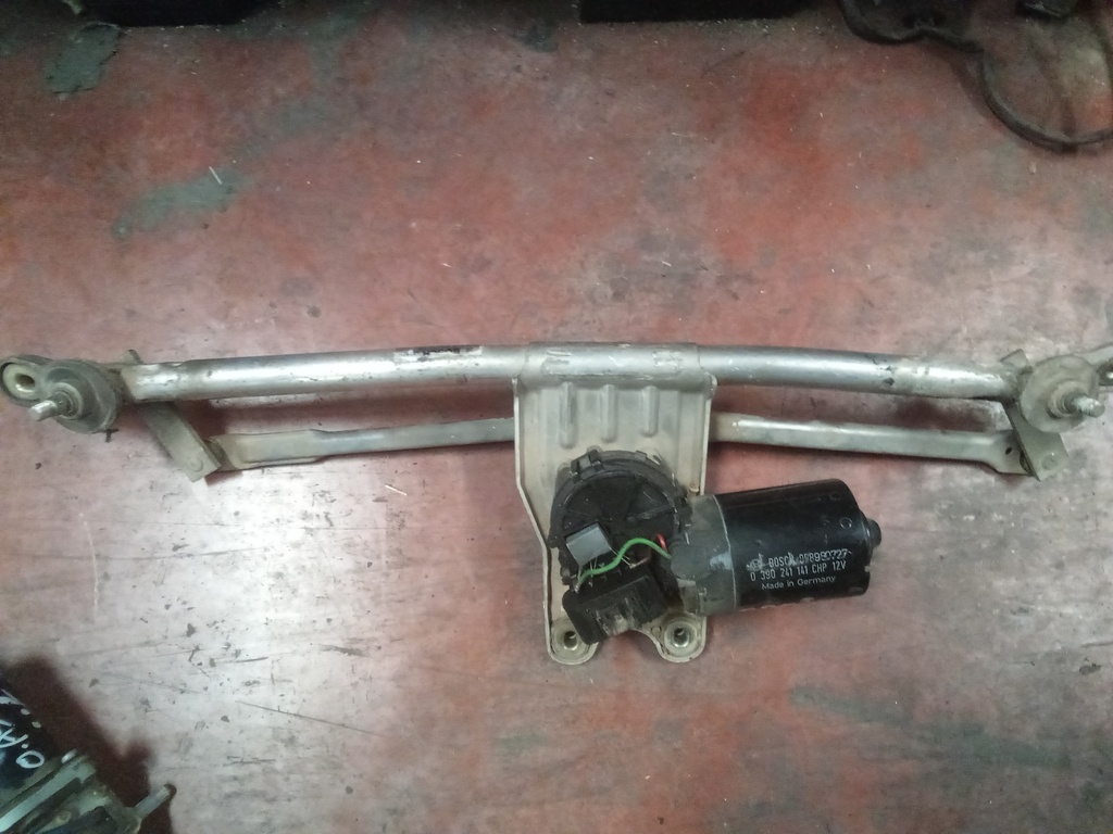 Motor limpia delantero Opel Astra g '99