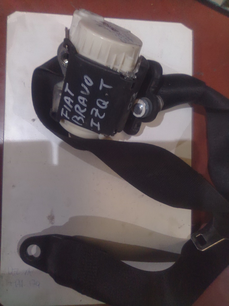 Cinturon seg. tras.iz fiat bravo '08