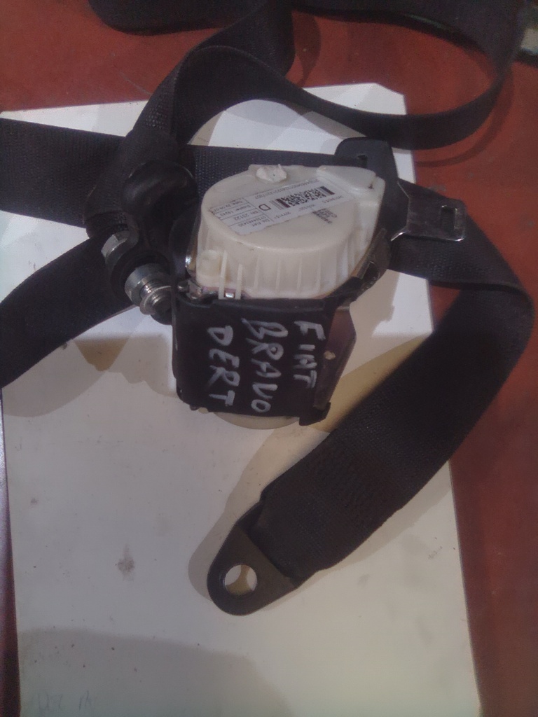 Cinturon trasero derecho fiat bravo '08