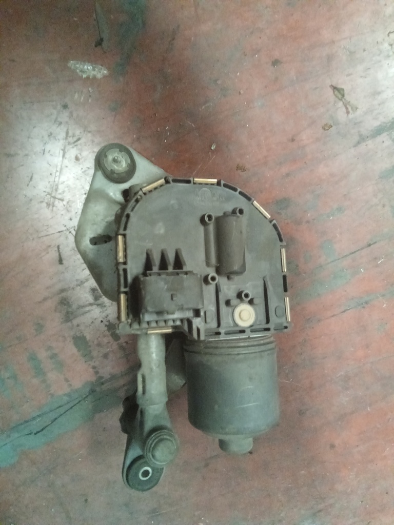 Motor limpia delantero derecho Peugeot 407 '05
