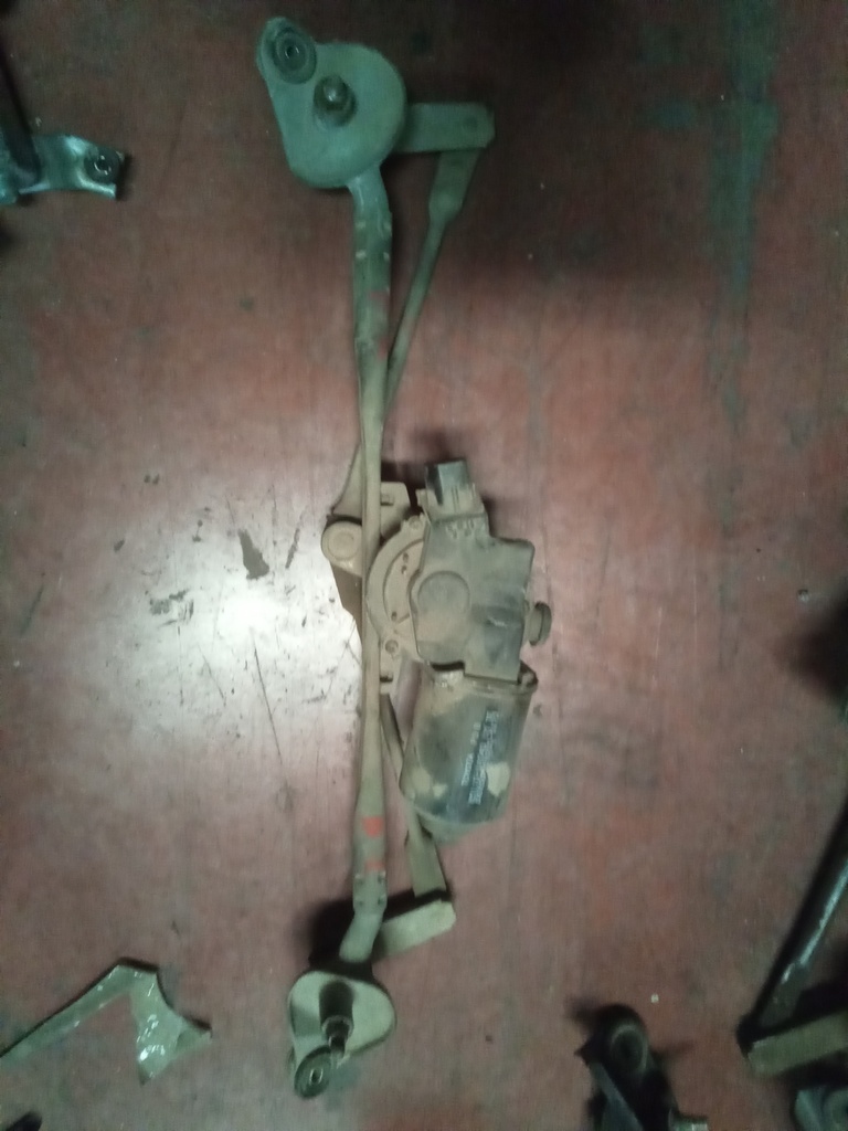Motor limpia delantero Toyota avensis '04