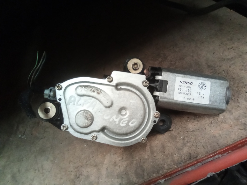 Motor limpia trasero alfa Romeo 147 '05