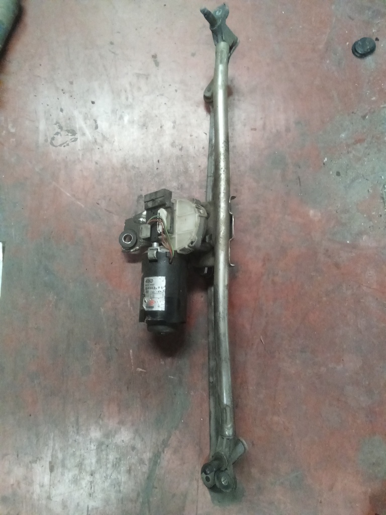 Motor limpia delantero Fiat doblo '05