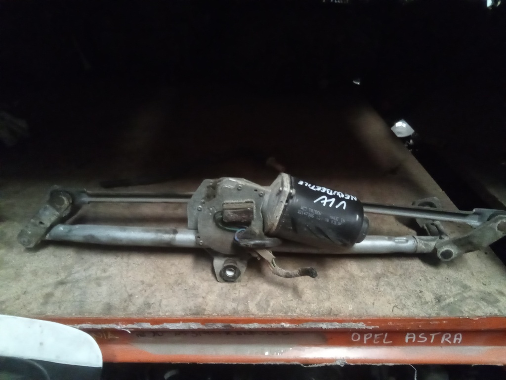 Motor limpia delantero Volkswagen newbeetle '00