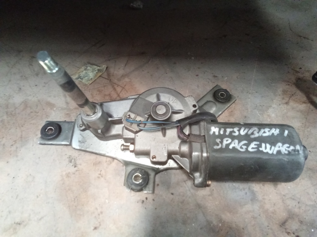 Motor limpia trasero Mitsubishi space runer '99