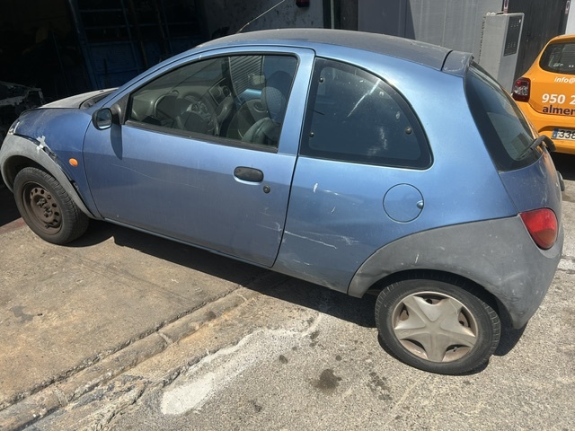 0521 FORD KA 1.3i 2002