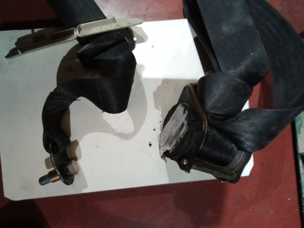 Cinturon trasero derecho alfa 166 '98