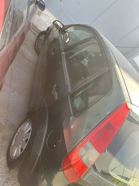 0549 FORD FIESTA 1.4i 2003