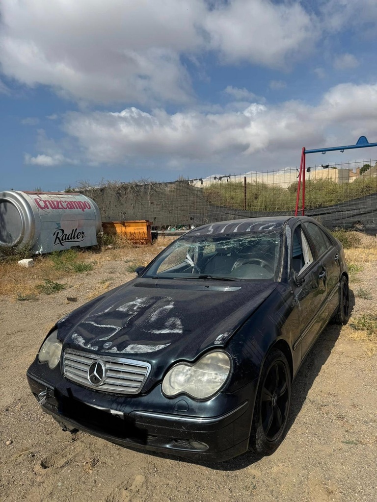 0574 MECEDES C220 W203
