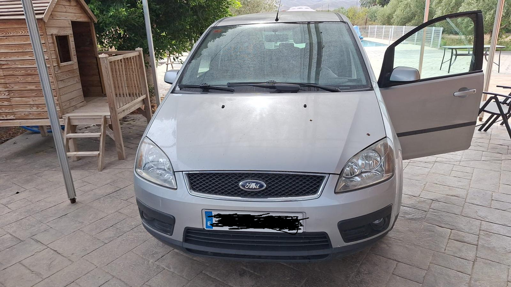 0575 FORD FOCUS AÑO 2000
