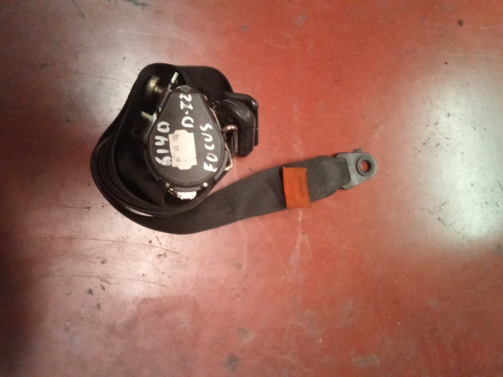 Cinturon delantero derecho ford focus '05