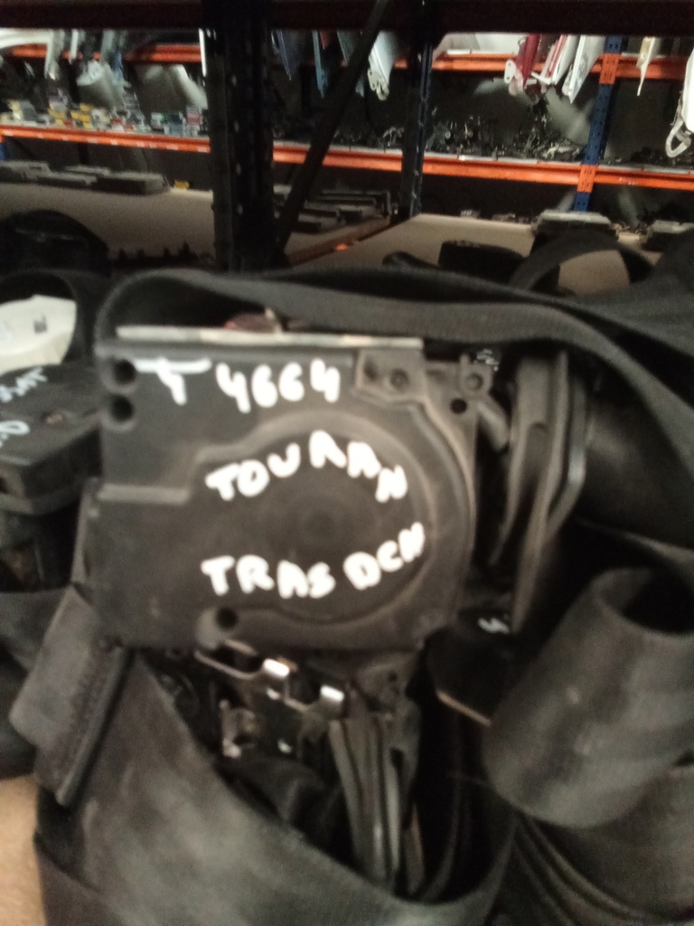 Cinturon trasero derecho volkswagen touran '03