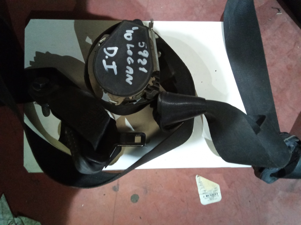 Cinturon delantero izquierdo dacia logan '07