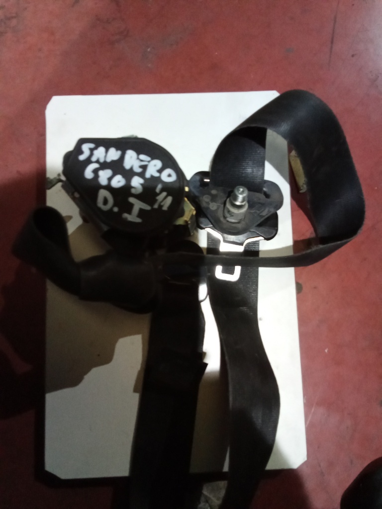 Cinturon delantero izquierdo dacia sandero '11