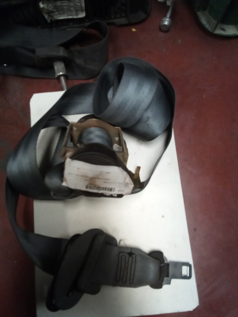 Cinturon trasero derecho renault scenic '99