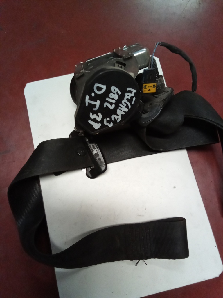 Cinturon delantero izquierdo renault megane '09