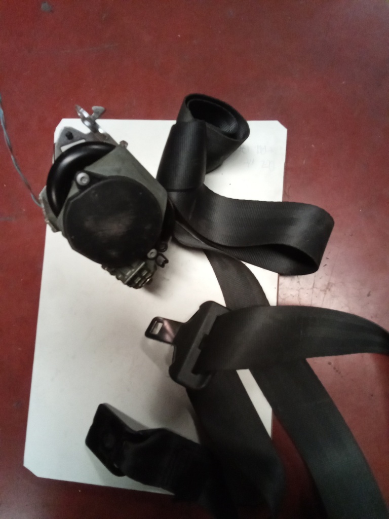 Cinturon trasero derecho renault megane '05