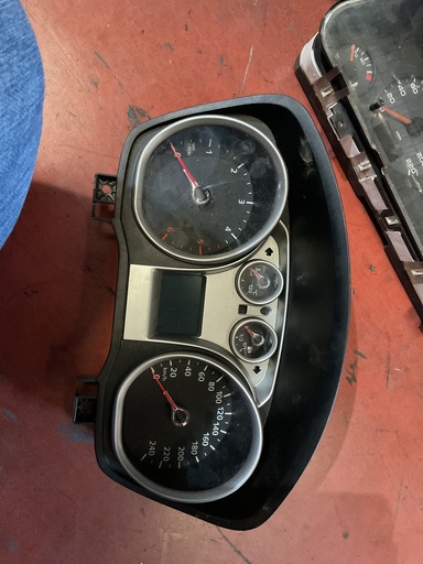 [8V4T10849GH] Cuadro instrumentos ford kuga 2010