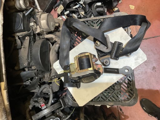Cinturón del. derecha nissan primera ‘06