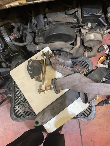 Cinturón seg. del. izquierda nissan patrol ‘99