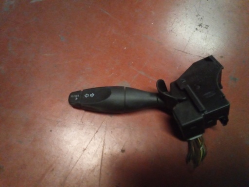 [98AG13335BG] Mando de intermitentes ford focus '04